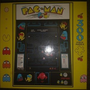 Pac-Man Pop Culture 300 Lg piece jigsaw puzzle Like New with bonus puzzle poster